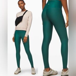 Lululemon Mapped Out High-Rise Tight 28"
Laguna / Laguna! EUC